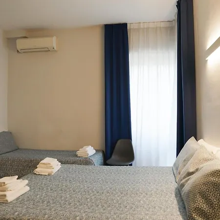 Salernoprestige بيت ضيافة 4*