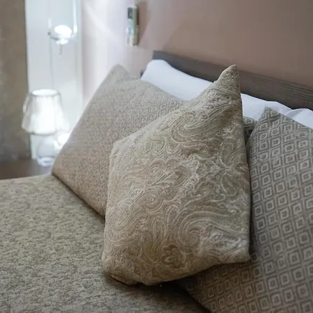 招待所 Salernoprestige 4*