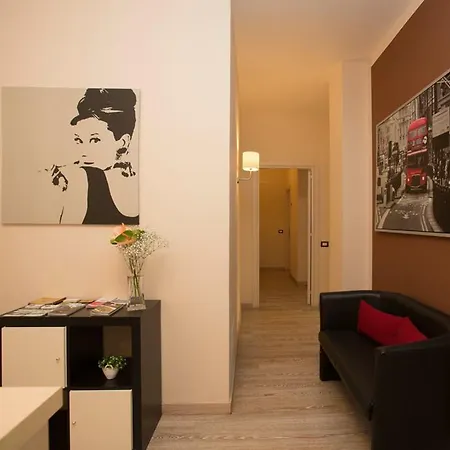 Salernoprestige بيت ضيافة 4*