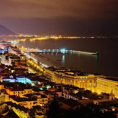 بيت ضيافة Salernoprestige