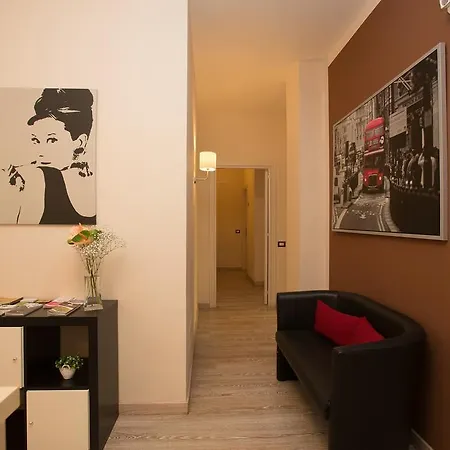 Salernoprestige بيت ضيافة 4*